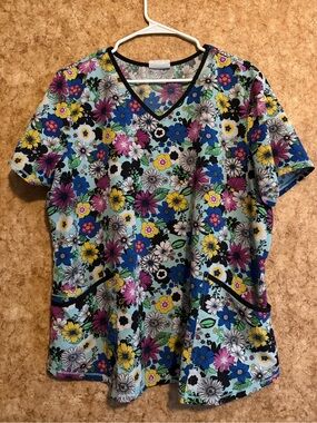 Scrubstar Floral V-Neck Women's Scrub Top - Multicolor